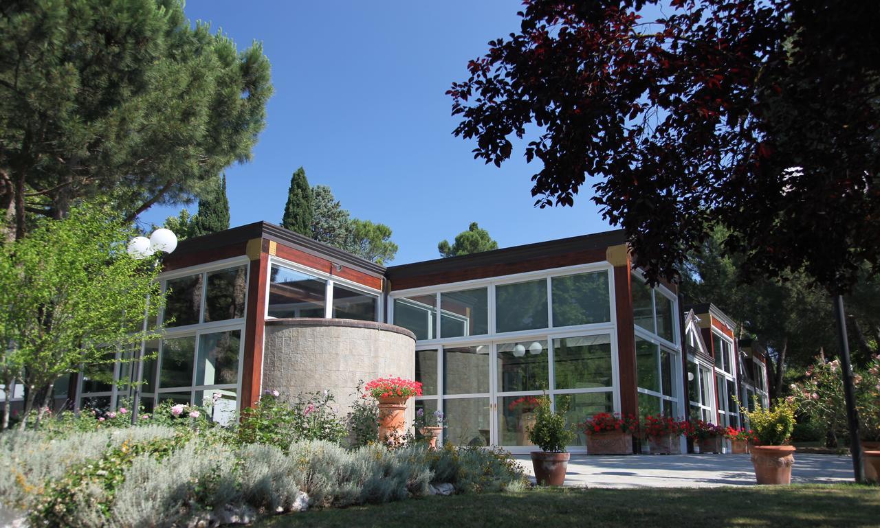 Albergo Ristorante Da Domenico Monte San Savino Exteriör bild