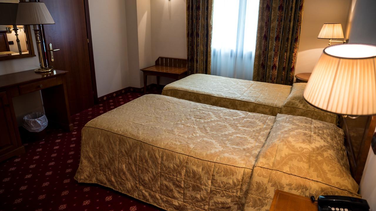 Albergo Ristorante Da Domenico Monte San Savino Exteriör bild
