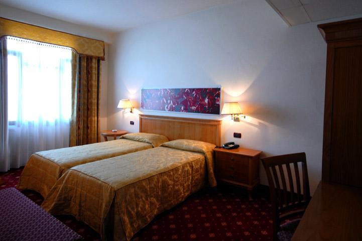 Albergo Ristorante Da Domenico Monte San Savino Exteriör bild